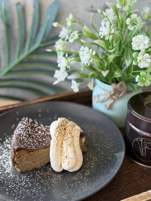 (whole cake) hoji cha basque cheesecake